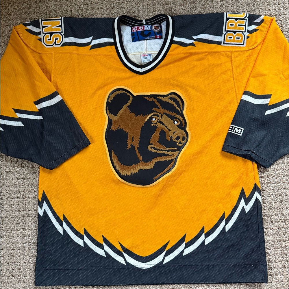Vintage 1995 Boston Bruins alternate gold jersey